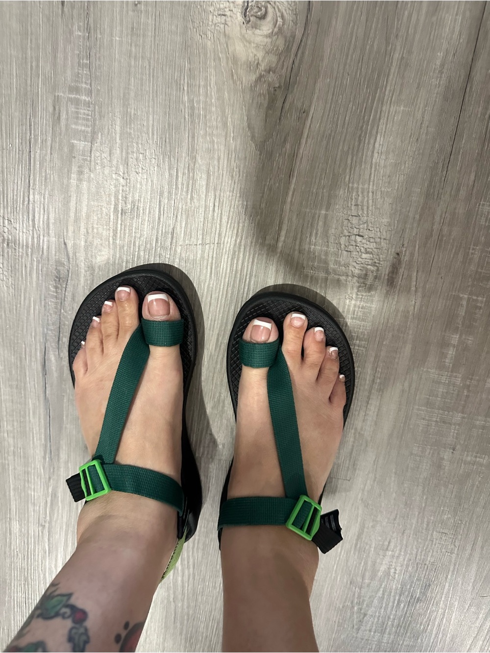 Chaco women’s Bohdi size 9 Green Strap Outdoor Sandals